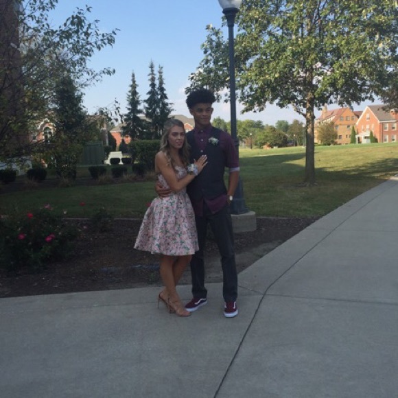 Sherri hill homecoming - Picture 1 of 4